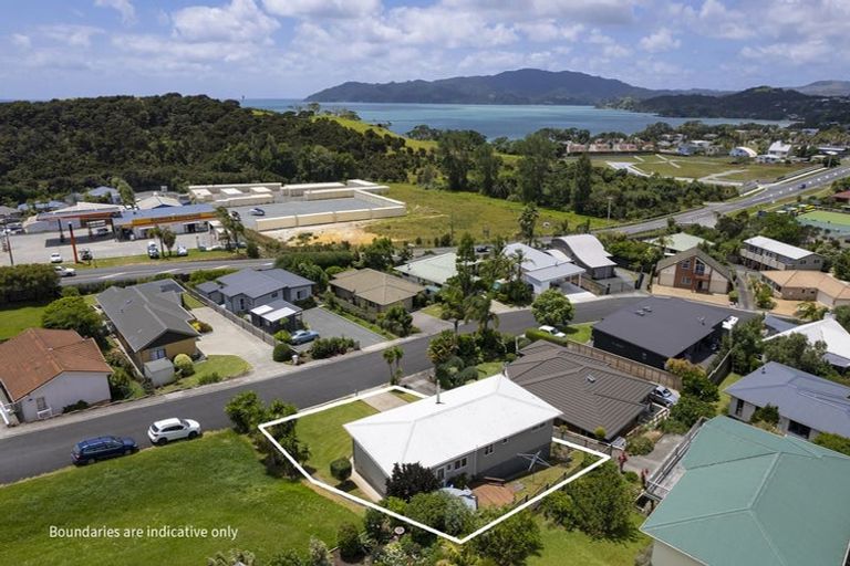Photo of property in 1 Pohutukawa Drive, Cable Bay, 0420