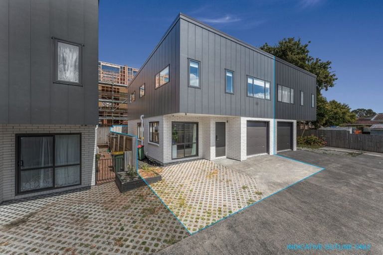 Photo of property in 222c Pakuranga Road, Pakuranga Heights, Auckland, 2010