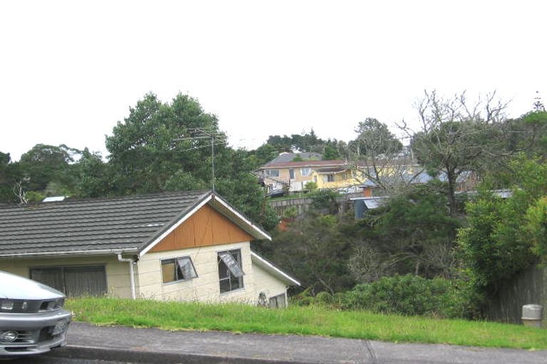 Photo of property in 24 Lanigan Street, Birkdale, Auckland, 0626