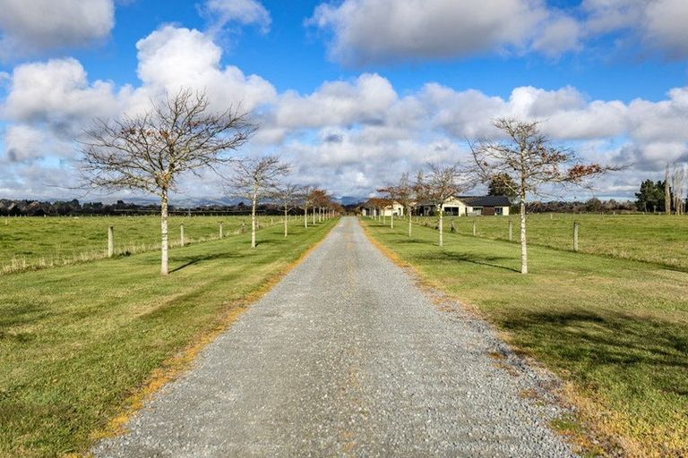 Photo of property in 585 Coutts Island Road, Coutts Island, Christchurch, 7670