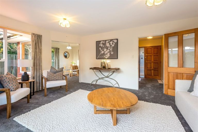 Photo of property in 2/79 Greers Road, Burnside, Christchurch, 8041