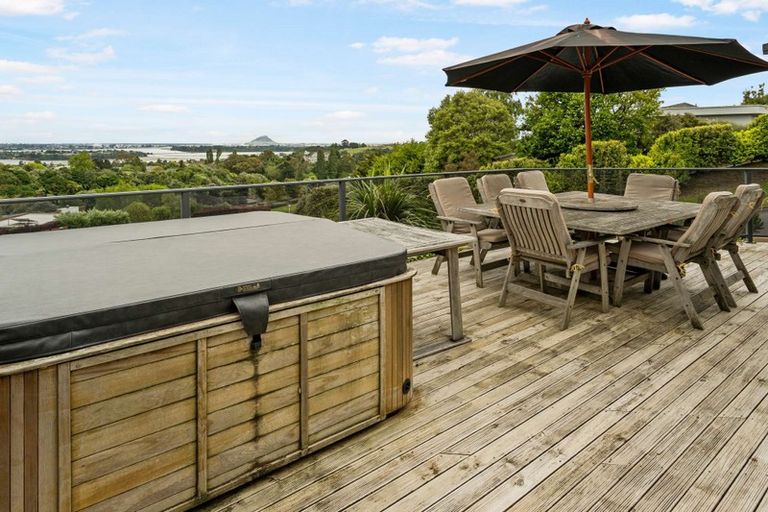 Photo of property in 14r Estates Terrace, Welcome Bay, Tauranga, 3175