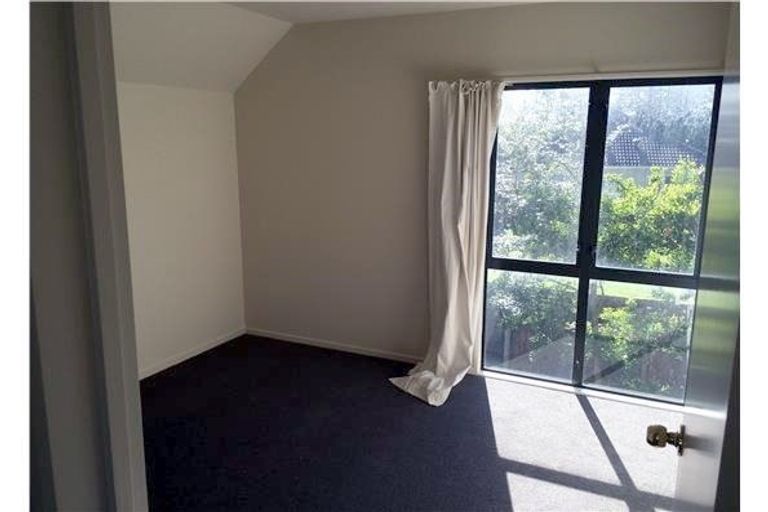 Photo of property in 120c Elizabeth Street, Riccarton, Christchurch, 8041