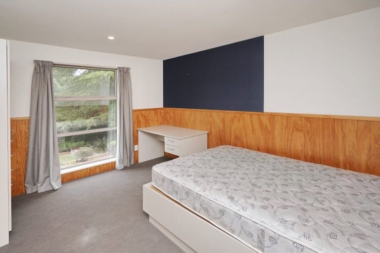 Photo of property in 9 Athol Terrace, Upper Riccarton, Christchurch, 8041