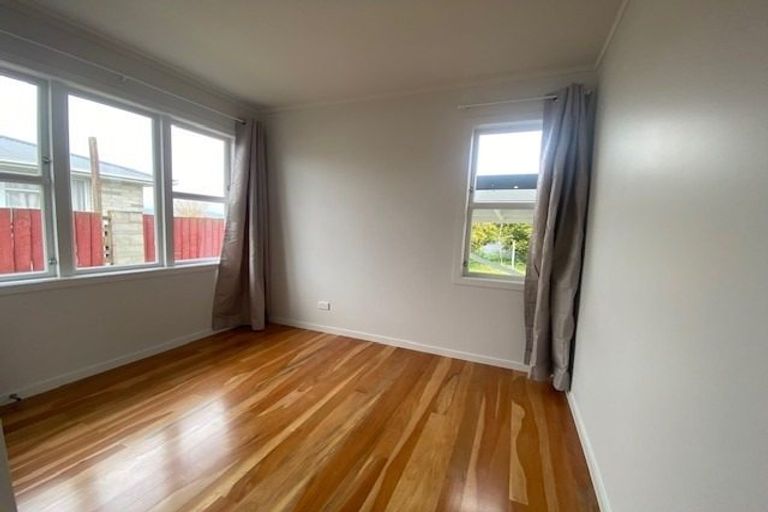 Photo of property in 714 Huia Street, Camberley, Hastings, 4120
