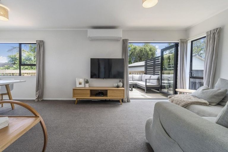 Photo of property in 6 Mona Vale, West Harbour, Auckland, 0618