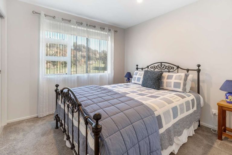 Photo of property in 76 Waitarere Rise Avenue, Waitarere, Levin, 5510