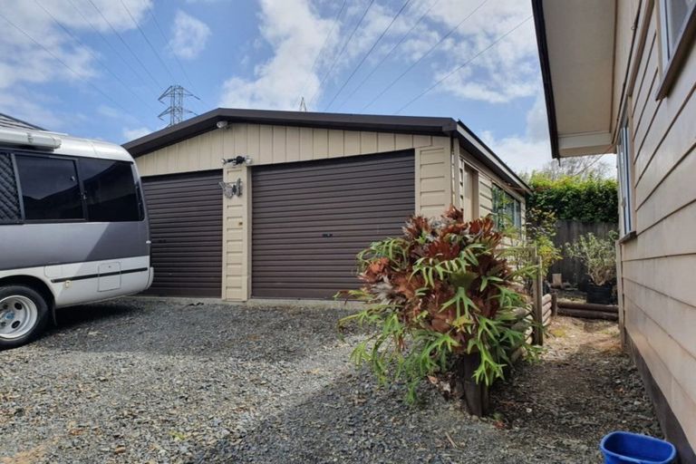 Photo of property in 60 Keegan Drive, Massey, Auckland, 0614