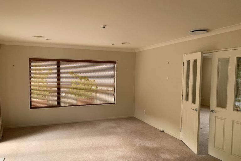 Photo of property in 214 Westchester Drive, Churton Park, Wellington, 6037
