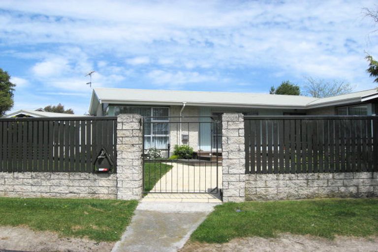 Photo of property in 6 Kalmia Place, Kaiapoi, 7630
