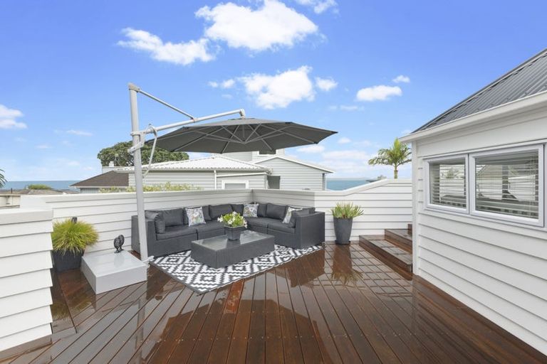 Photo of property in 49a The Esplanade, Eastern Beach, Auckland, 2012