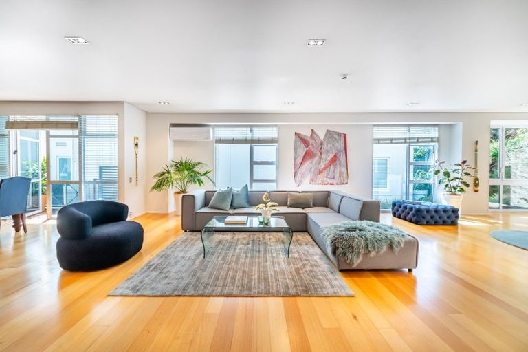 Photo of property in Trieste, 346u1 Oriental Parade, Oriental Bay, Wellington, 6011