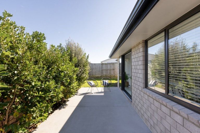 Photo of property in 43 Te Wharo Drive, Papamoa, 3118