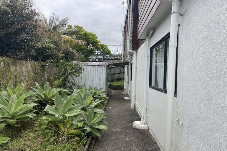 Photo of property in 4/35 Kiteroa Terrace, Rothesay Bay, Auckland, 0630