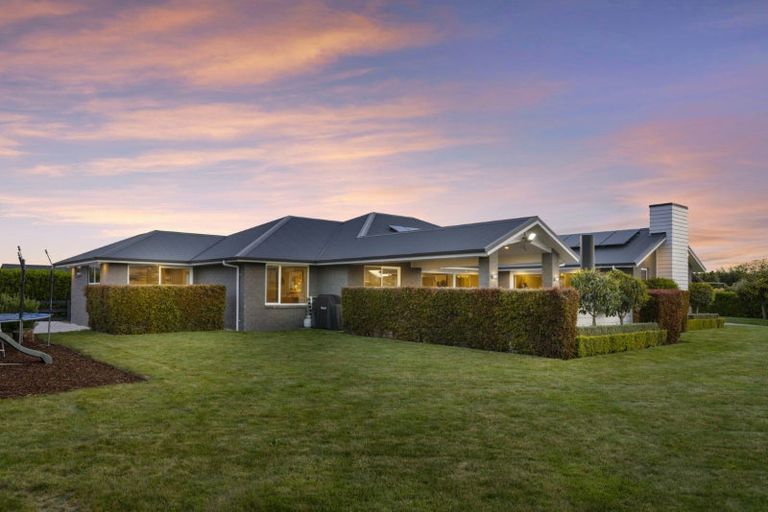 Photo of property in 26 Mike Smith Drive, Cambridge, 3434