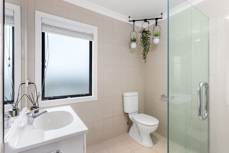 Photo of property in 49 The Ritz, Orewa, 0931