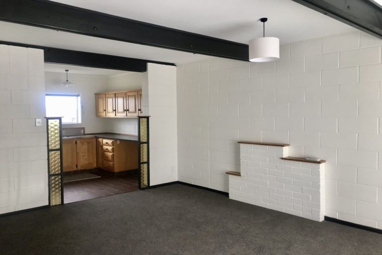 Photo of property in 12a Waiwera Crescent, Maupuia, Wellington, 6022
