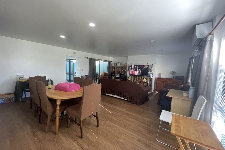 Photo of property in 3 Puma Drive, Golflands, Auckland, 2013