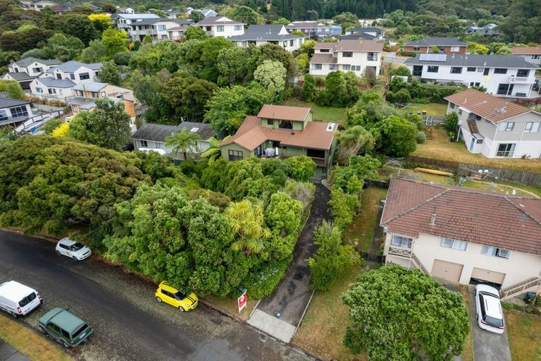 Photo of property in 10 Latitude Close, Whitby, Porirua, 5024