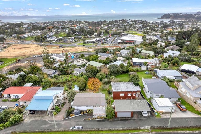 Photo of property in 9 Norfolk Road, Stanmore Bay, Whangaparaoa, 0932