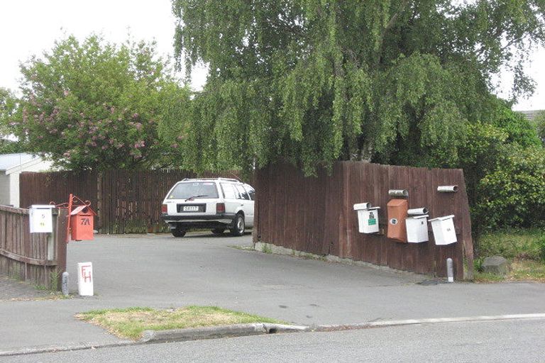 Photo of property in 9a Jade Place, Parklands, Christchurch, 8083