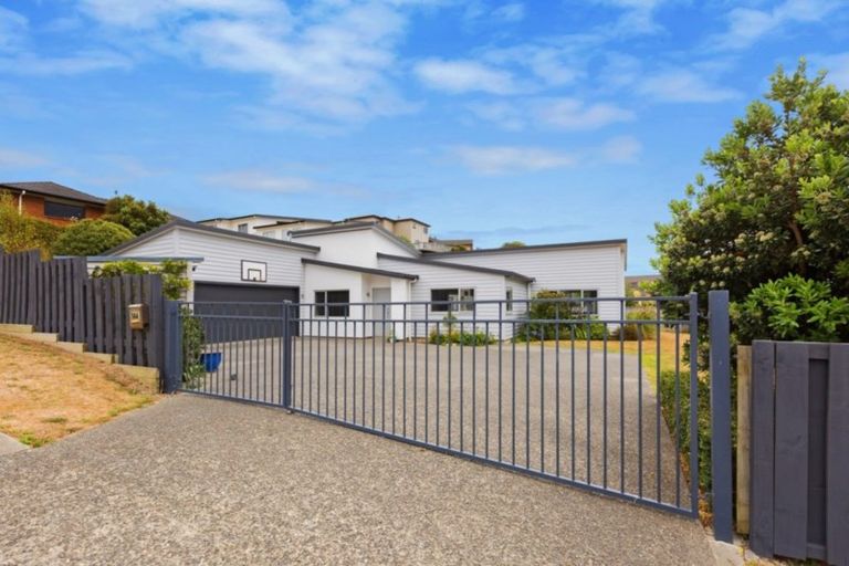 Photo of property in 144 Navigation Drive, Whitby, Porirua, 5024