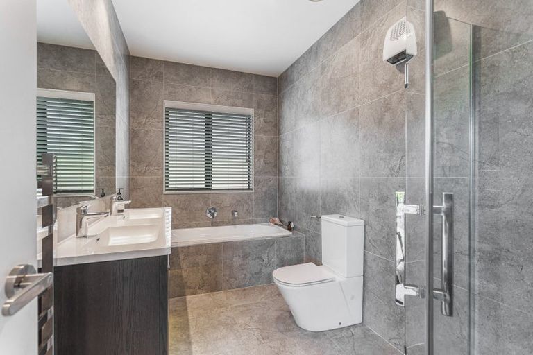 Photo of property in 3 Keel Street, Long Bay, Auckland, 0630