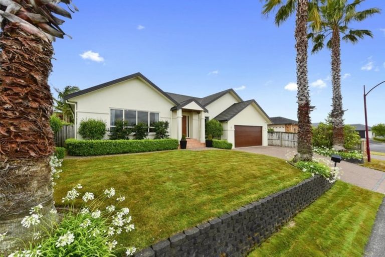 Photo of property in 17 Strathconnan Court, Rototuna, Hamilton, 3210