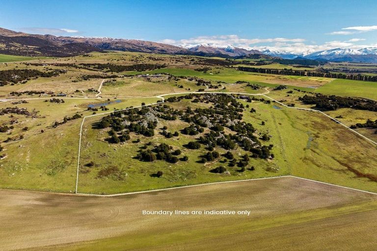 Photo of property in 24 Puninga Lane, Queensberry, Cromwell, 9383
