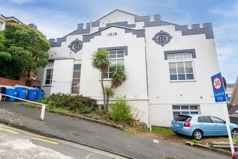 Photo of property in 2 View Street, Dunedin Central, Dunedin, 9016