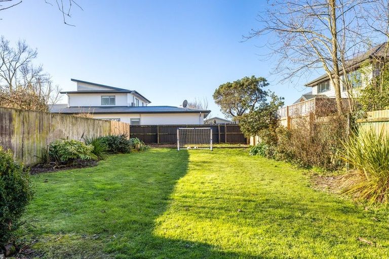 Photo of property in 34 Massey Crescent, St Albans, Christchurch, 8014