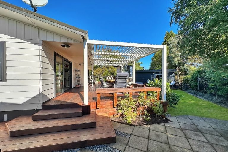 Photo of property in 11 Gibbs Place, Kinloch, Taupo, 3377