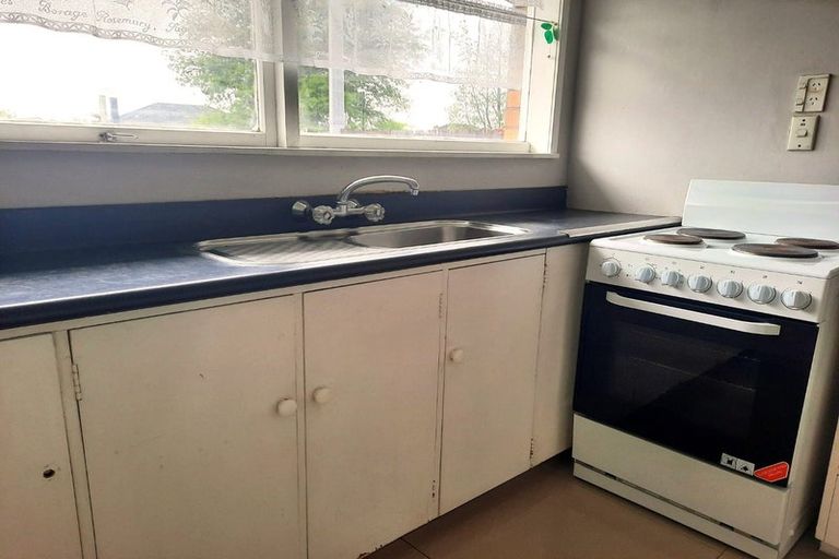 Photo of property in 1/37 Great South Road, Papakura, Takanini, 2110