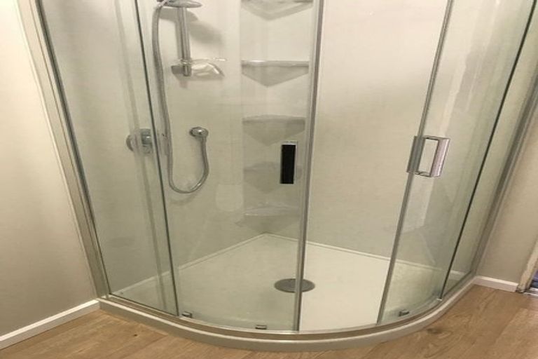 Photo of property in 26 Batchelor Street, Newlands, Wellington, 6037