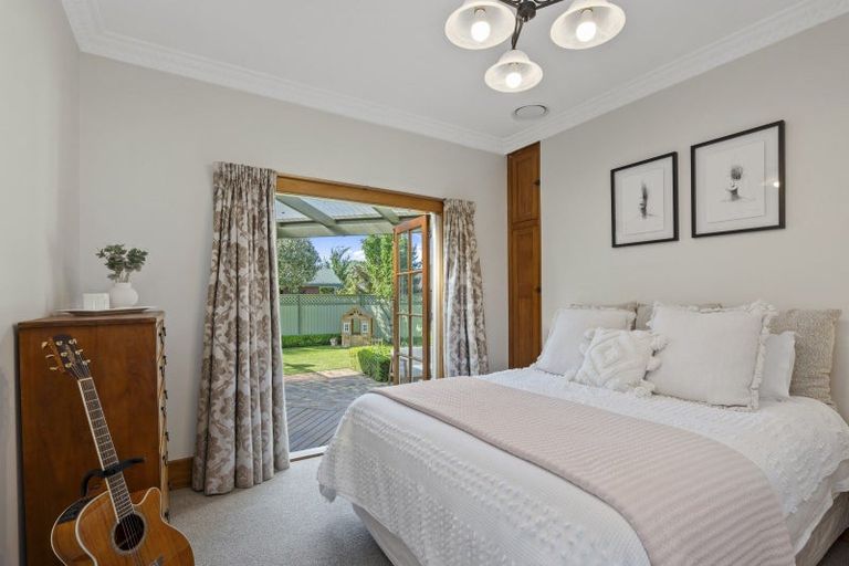 Photo of property in 173 Centaurus Road, Saint Martins, Christchurch, 8022