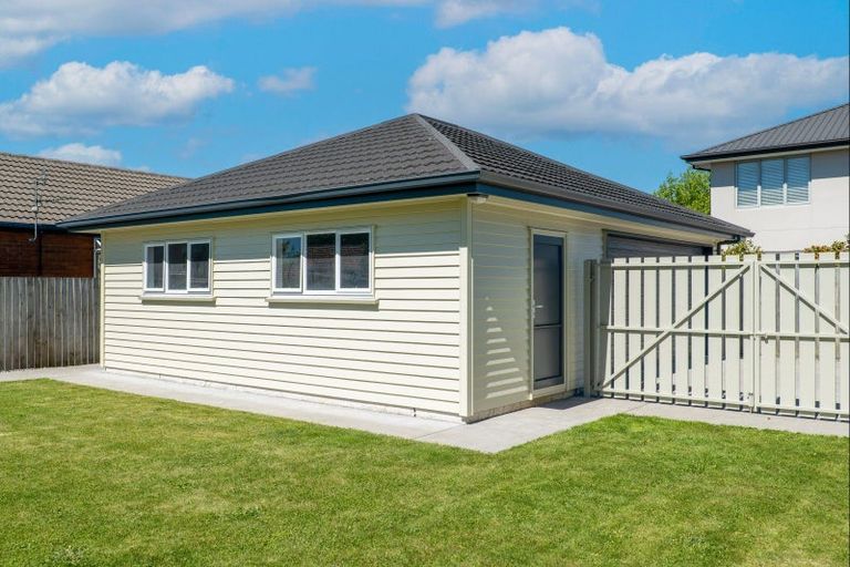 Photo of property in 100a Aorangi Road, Bryndwr, Christchurch, 8053
