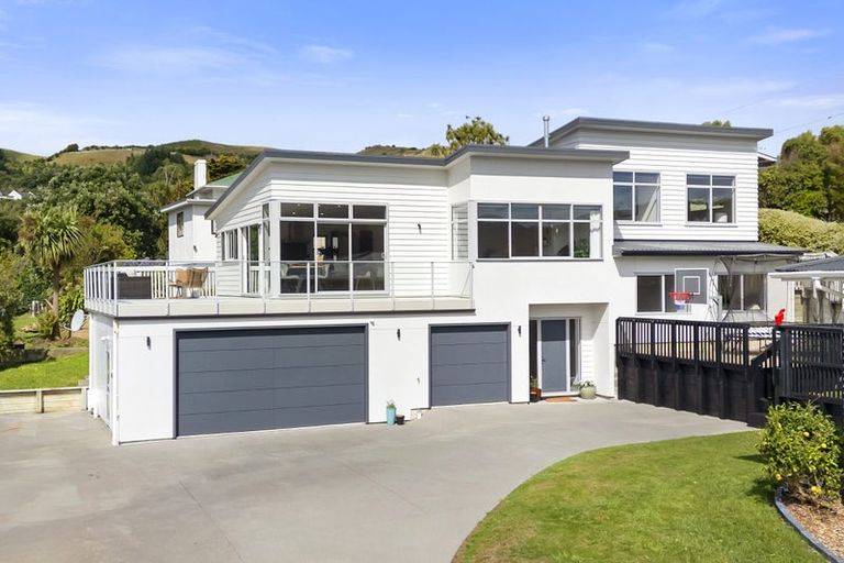 Photo of property in 32a Tawa Terrace, Tawa, Wellington, 5028