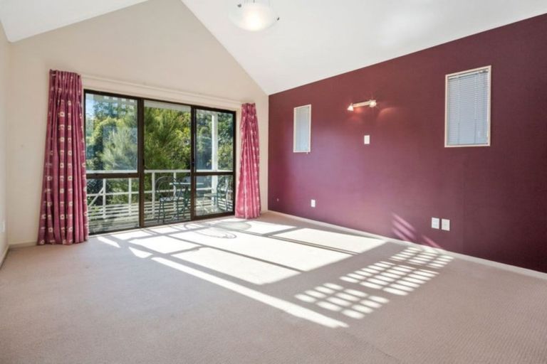 Photo of property in 13 Saunders Close, Whitby, Porirua, 5024