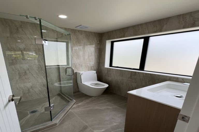Photo of property in 38 Greenhill Crescent, Pakuranga, Auckland, 2010