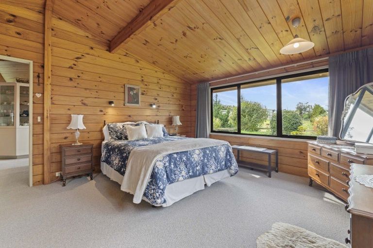 Photo of property in 6 Byron Place, Whalers Gate, New Plymouth, 4310