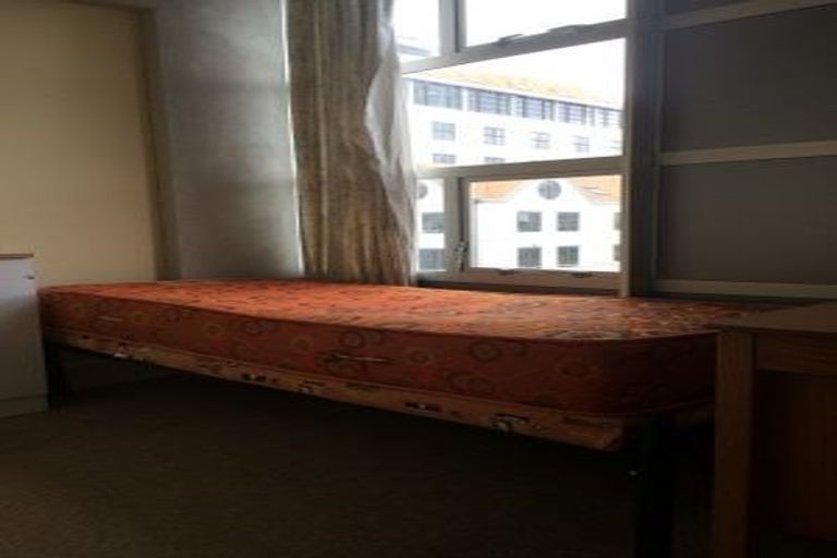Photo of property in St Pauls Apartments, 24/43u Mulgrave Street, Thorndon, Wellington, 6011