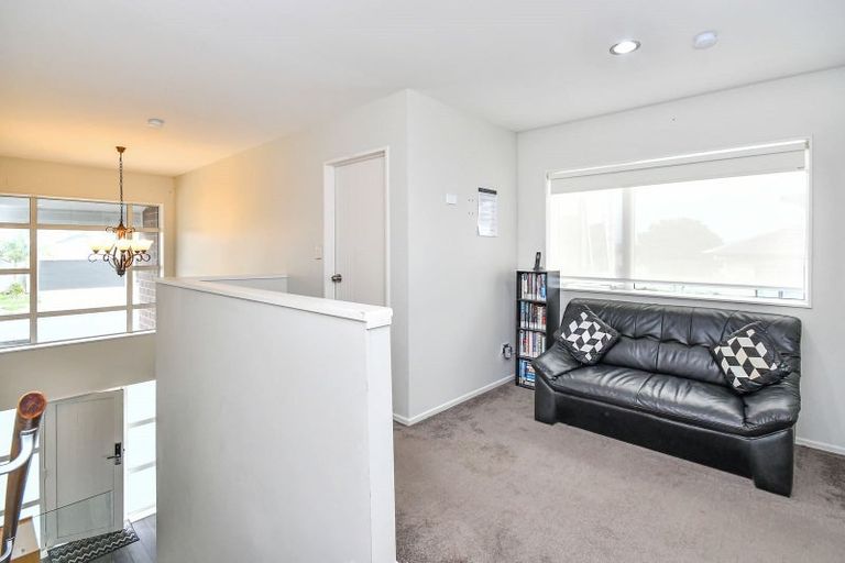 Photo of property in 87 Keri Vista Rise, Papakura, 2110