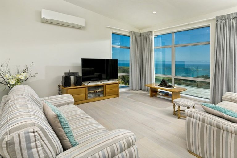 Photo of property in 110 Constable Road, Muriwai, Waimauku, 0881