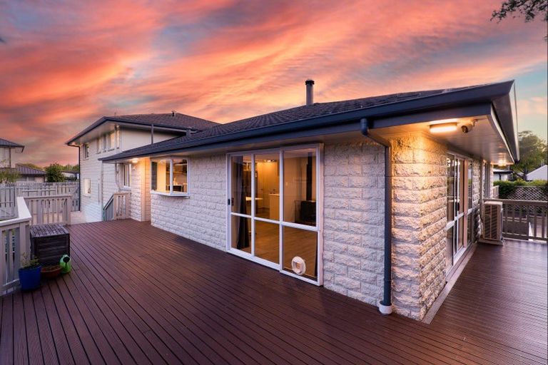 Photo of property in 100a Aorangi Road, Bryndwr, Christchurch, 8053