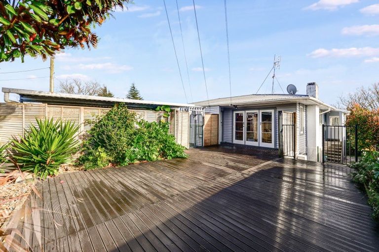 Photo of property in 98 Storey Avenue, Forest Lake, Hamilton, 3200