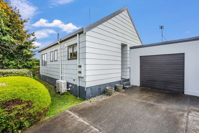 Photo of property in 14b Kauri Drive, Waiuku, 2123