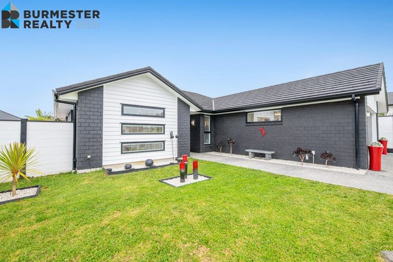 Photo of property in 23 Urumaraki Avenue, Helensville, 0800