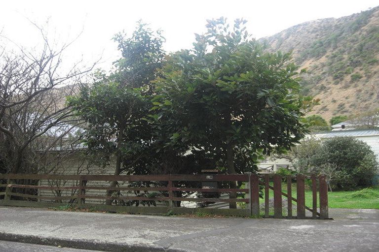Photo of property in 30 Wellington Road, Paekakariki, 5034