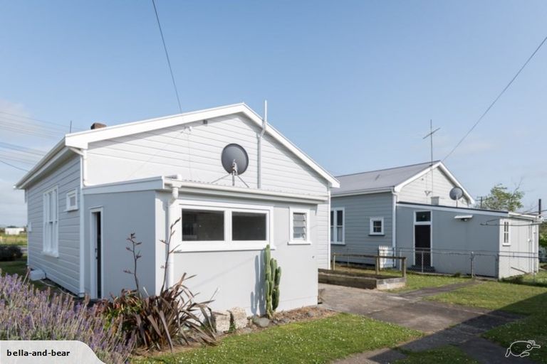 Photo of property in 21 Railway Street, Helensville, 0800