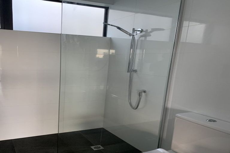 Photo of property in 14 City View Terrace, Birkenhead, Auckland, 0626